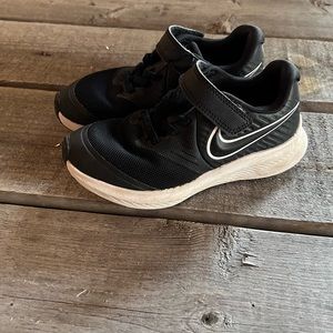 Nike 11C Star Runner Black